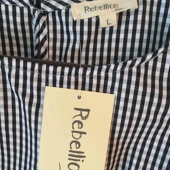 Rebellion Cold-Shoulder Blouse - Picture 4 of 4